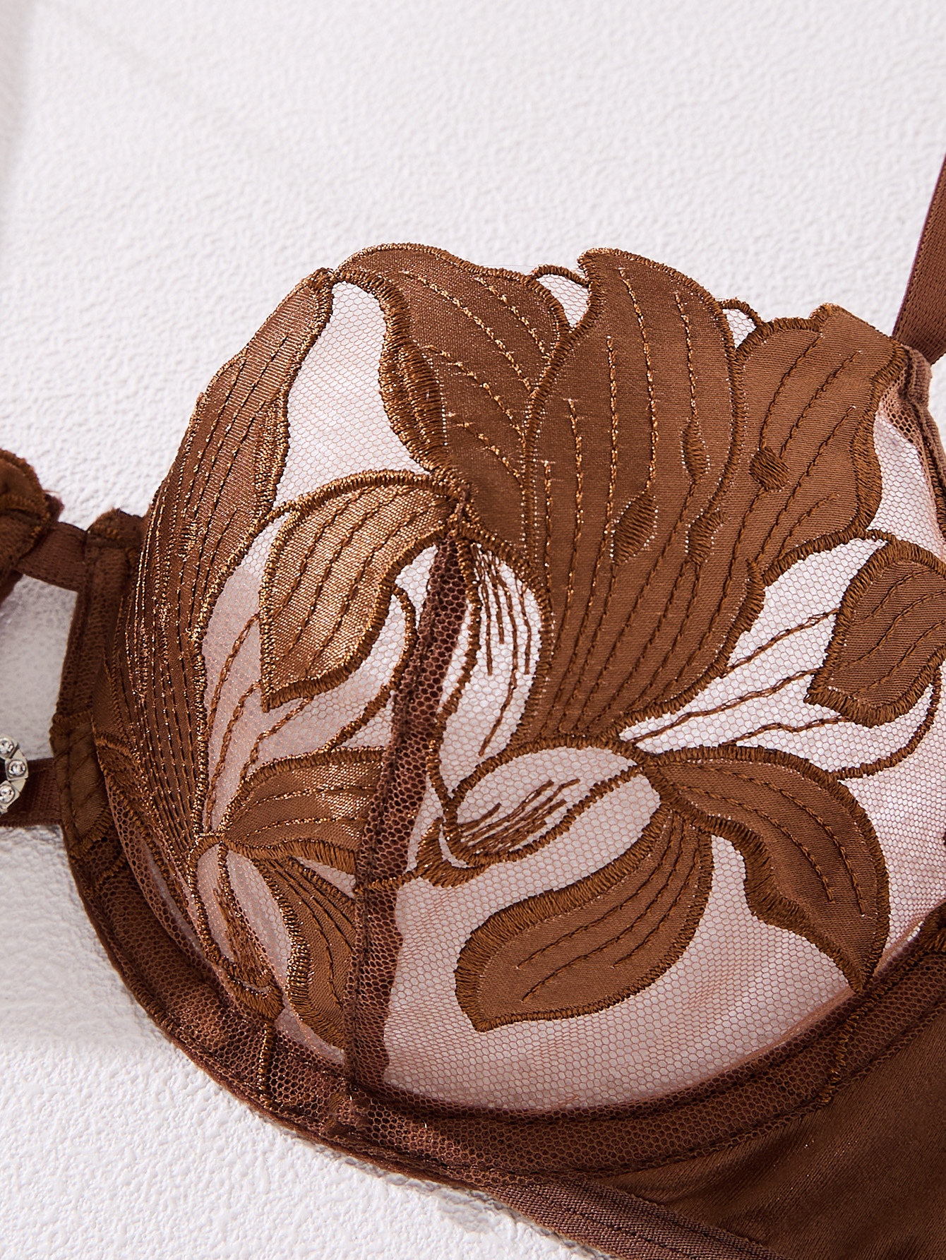 Coffee-colored embroidered pri - Coffee & Tea Garden Lincoln Menu incelemesi ve fiyatı